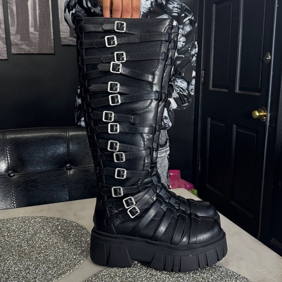Dolls Kill Shoes - Dollskill darker wavs black platform boots 9